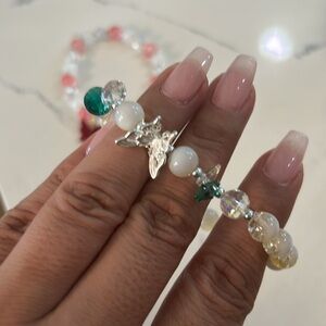 Set Elegant Beaded Bracelet Set with Red and Gold Accents